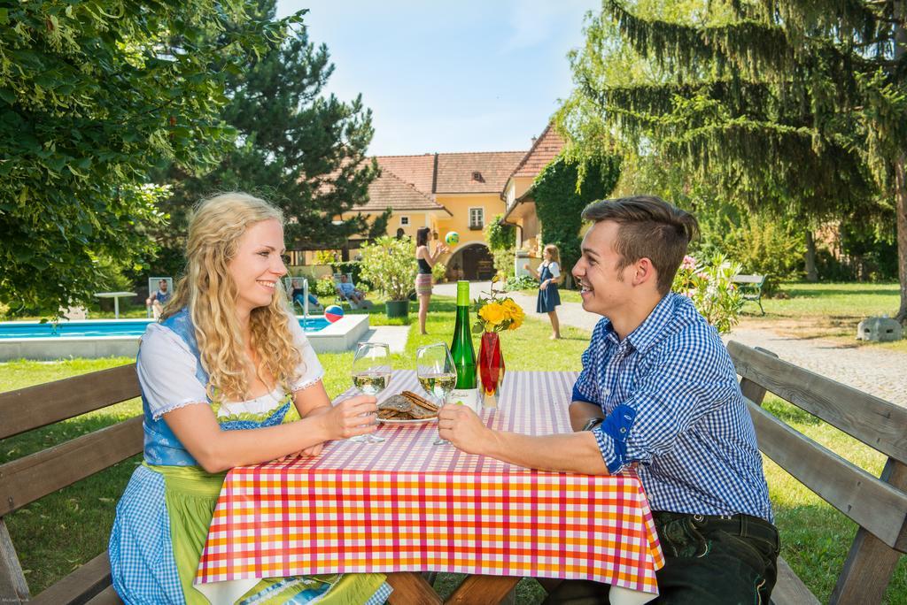 Winzerhof Familie Bogner Apartment Rohrendorf bei Krems Exterior foto